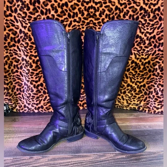 👢Black G byGuess, tall riding boots- women’s size 7.5 - Picture 3 of 7